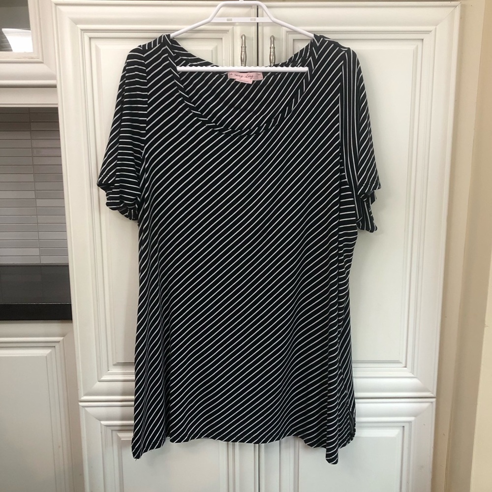 SIZE 1X- Penningtons in every story women’s t-shirt